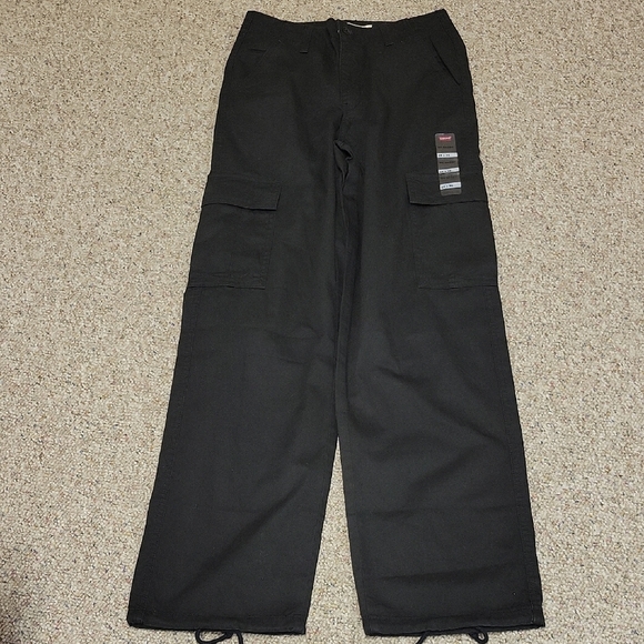 Levis 94 Baggy Black Cargo Pants New With Sticker Down Legwomen's Sz 25 X 32 - Picture 4 of 9